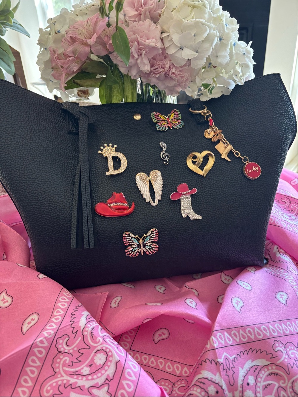 Dolly Parton Themed Black Women's Tote Bag with Decorative Charms